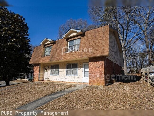 Photo - 772 Rogers Way SW