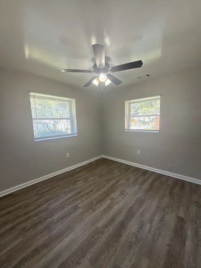 990 Lawton St SW Unit A