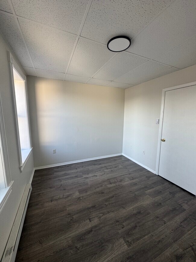 Photo - (113) 202/204 N. Potomac (ITM Ventures)