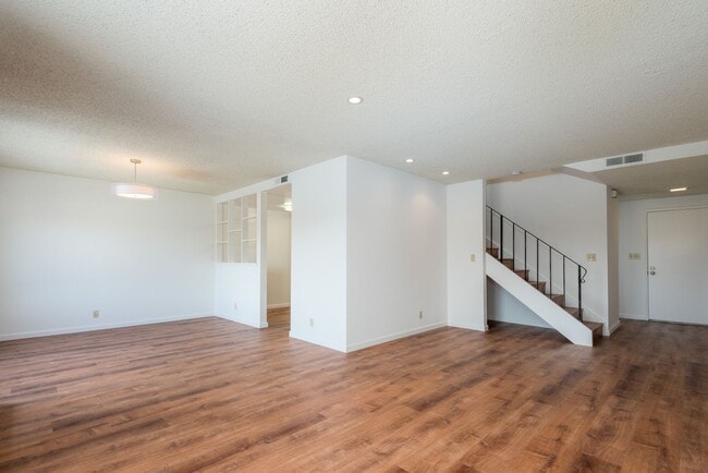 Photo - Harborside Waterfront 4 Bed/2.5 Bath Townhouse in Foster City