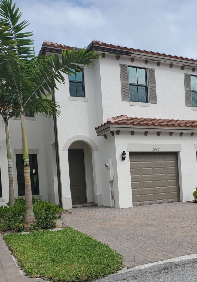 Building Photo - 2022 Oysterwood Ln