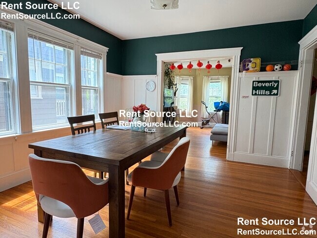 Building Photo - 14 Upland Rd Rental