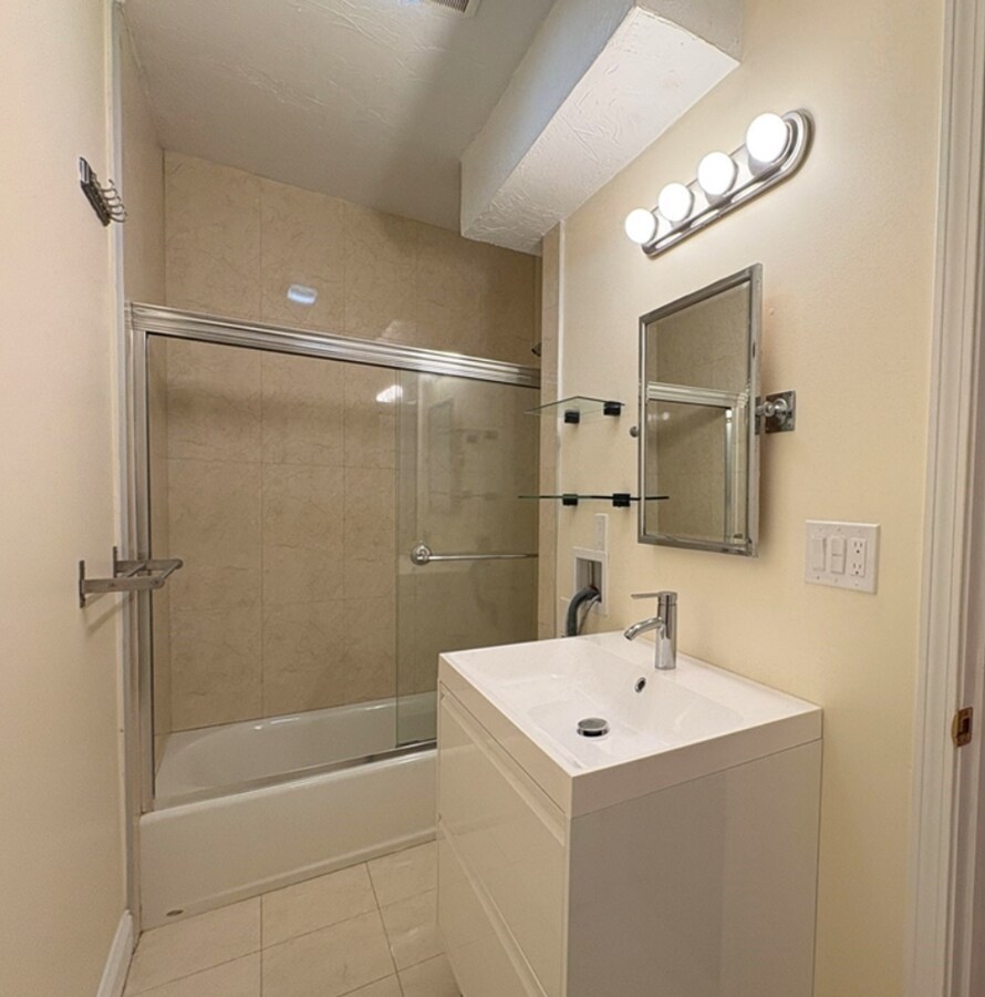 Photo - Elegant Brookline 3bed/2bath Near B,C, D Lines