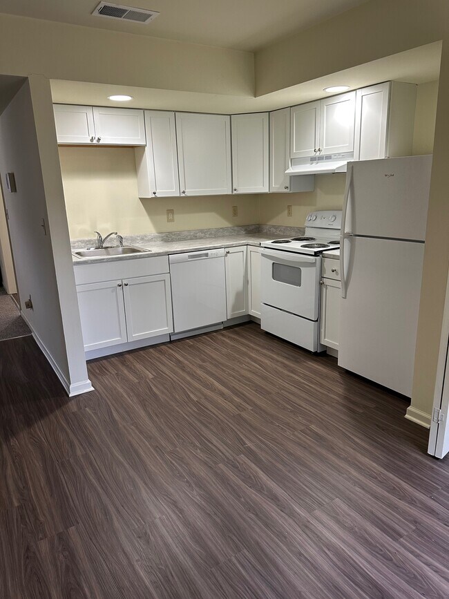 Photo - 1409 Varsity Ln