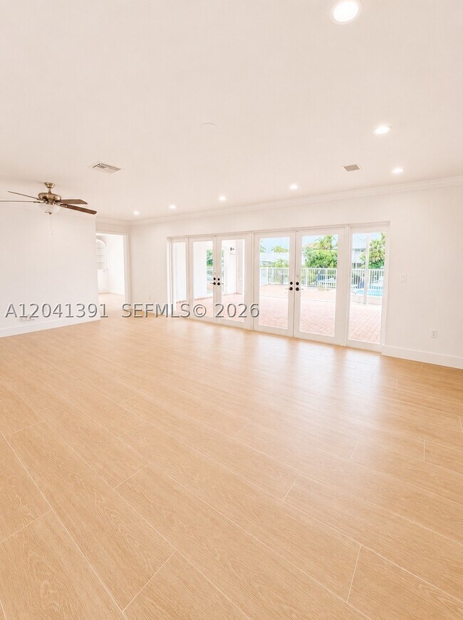 Photo - 13005 Zambrana St
