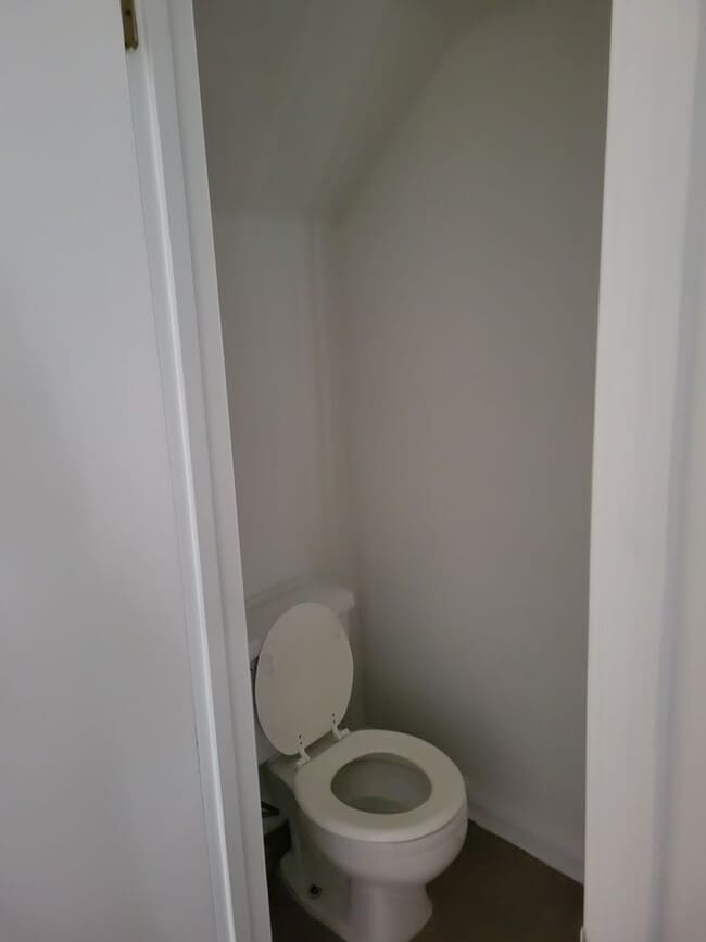 Photo - 2 bed 2.5 bath townhouse!