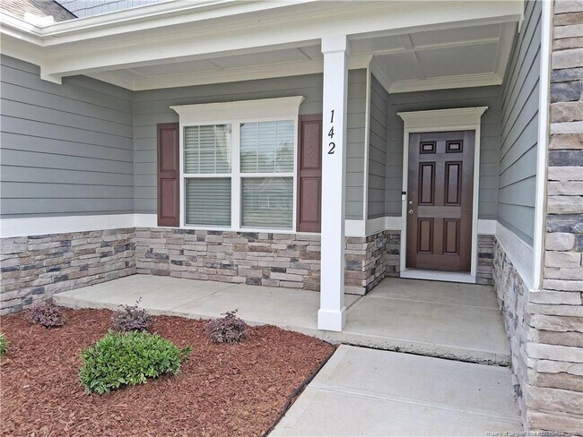 Photo - 142 Planters Ln