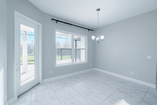 Photo - Luxury Rental in Oxford Estates