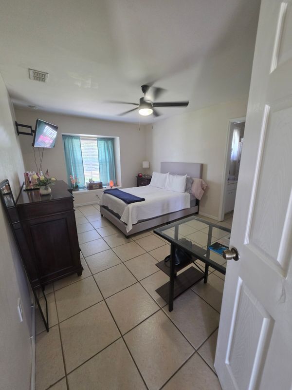 Photo - 3105 12th St W