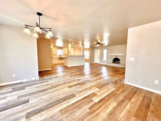 Photo - 3408 Oak Grove Dr