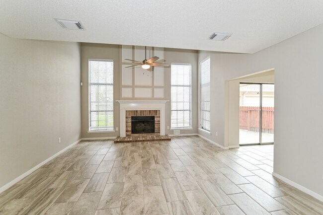 Photo - 2017 Spinnaker Dr