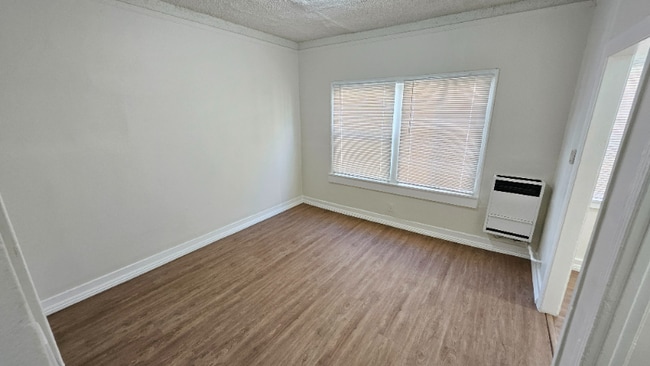 Photo - 1005 W 23rd St Unit 216