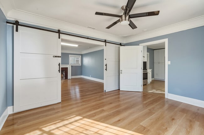 Photo - 1174 N Alexandria Ave