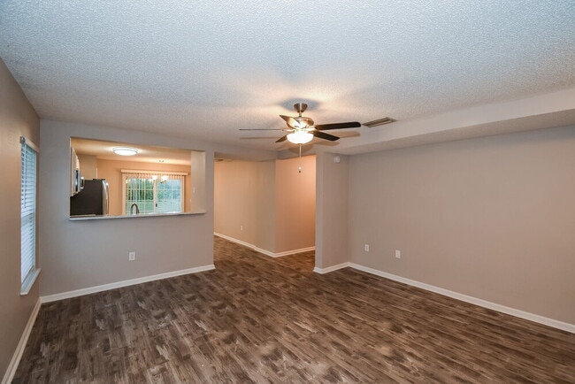 Photo - 859 Collinswood Dr