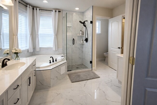 Photo - 11401 Rolling Green Pl