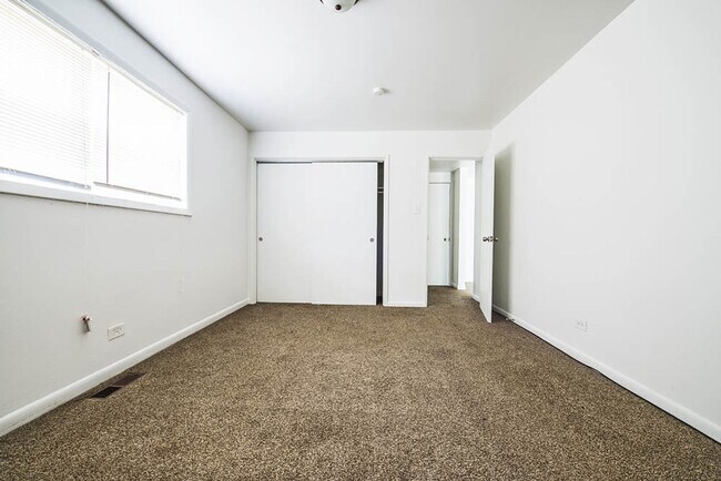 Photo - 13905-37 S Clark St Riverdale, IL 60827