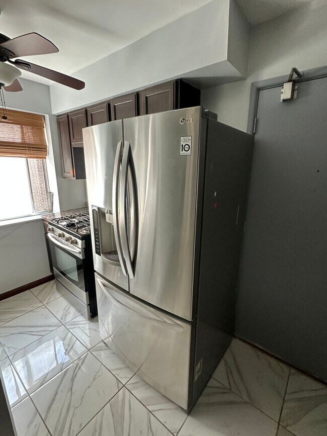 Photo - 7320 N Rogers Ave Unit 312