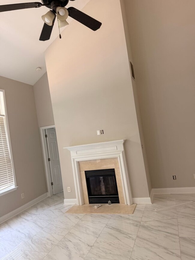 Photo - Nice Spacious home, FENCED backyard, Master on Main. Plus BONUS Room