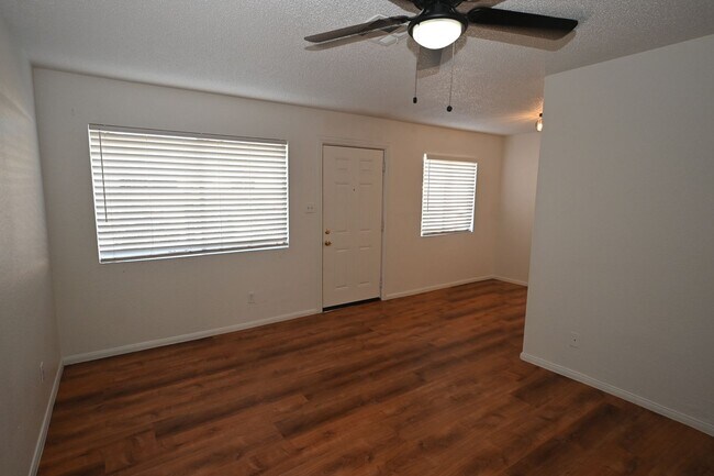 Photo - 2608 E Mesquite Ave Unidad #3