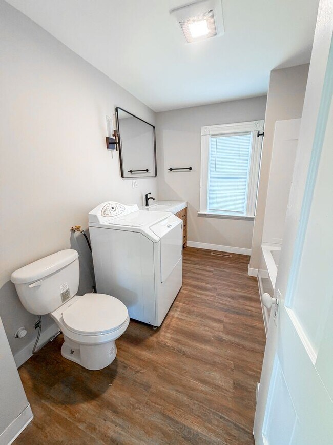 Photo - 405 West Ave S Unit 405 West Ave