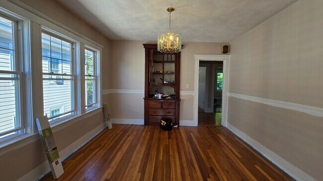 Photo - 158 W Adams St Unit 3