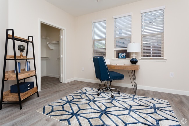 Interior Photo - Majestic Parc Rental