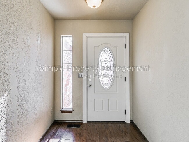 Photo - 3837 Sunward Cir