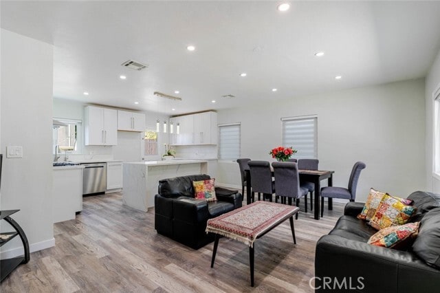 Photo - 10777 Mountair Ave