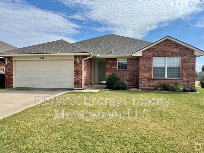 Building Photo - 608 Cavecreek St Rental