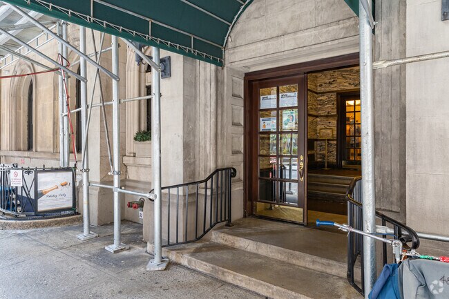 Entrance - The Albemarle