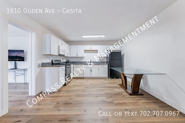 Photo - 1610 E Ogden Ave