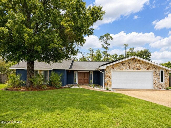 Building Photo - 3015 Longwood Cir