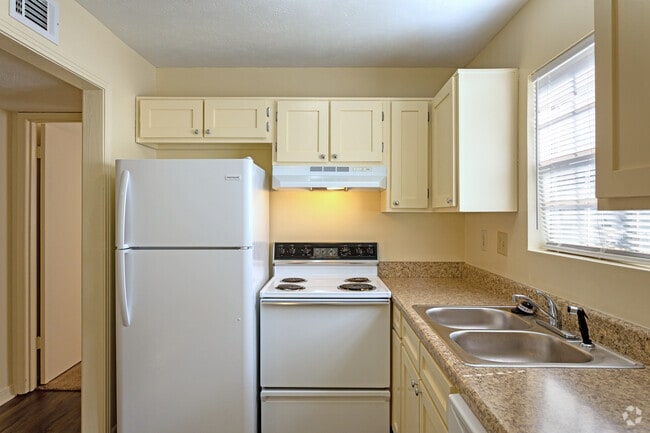 2BR, 2BA-1152SF, Kitchen - Miller Apartments
