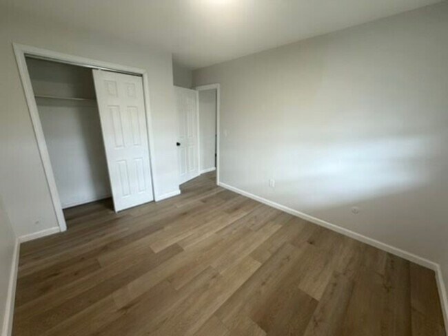 801 Cedar St