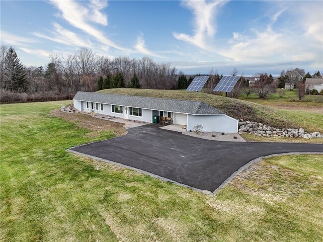 Photo - 2654 Whalen Rd