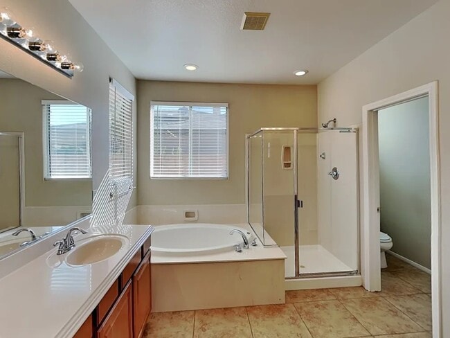 Photo - 4715 Junewood St