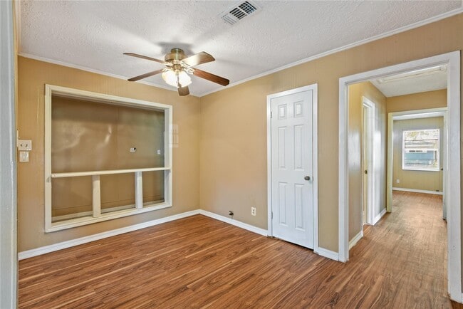 Photo - 2817 Lancaster Ln