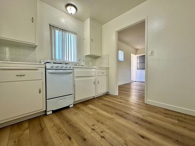 Photo - 12522 Truro Ave Unit D