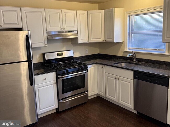 Photo - 223 Gerritt St