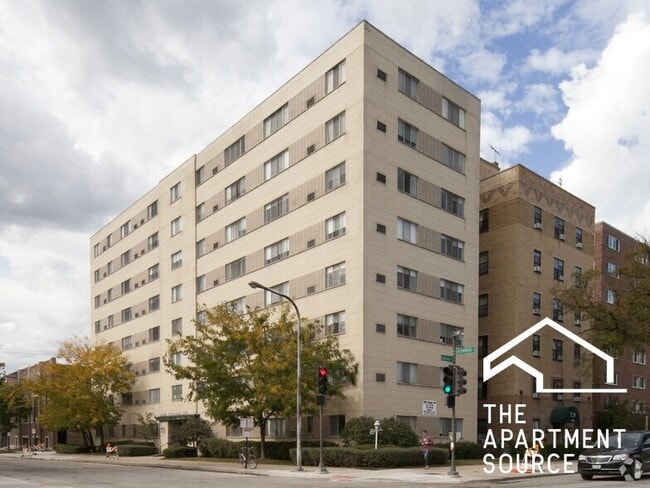 Building Photo - 1400 Chicago Ave Unit 505