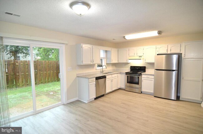 Photo - 21632 Shangri-La Wy