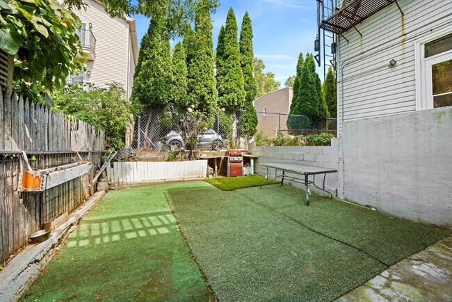 Photo - 44 Court House Pl Unit 1