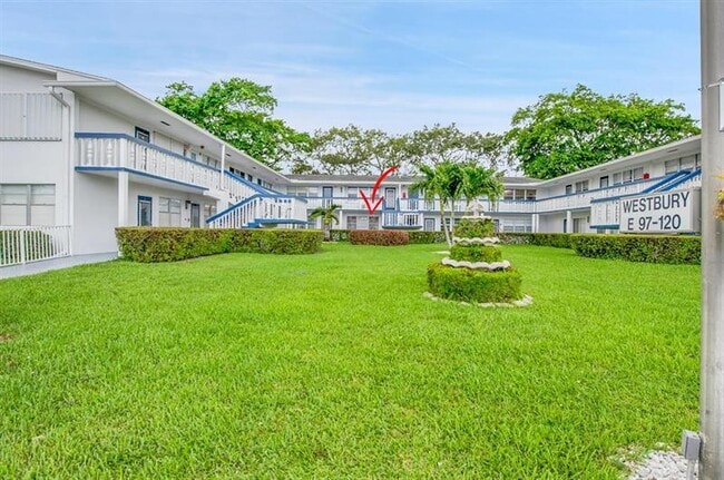 Photo - 102 Westbury E Unidad 102