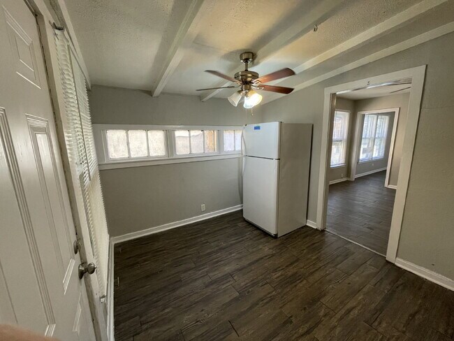 Little Pink House!! Little Pink House!! (1 bed/1bath)