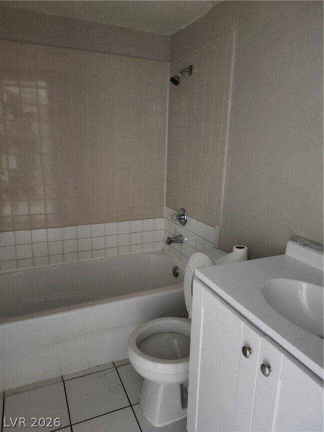 Photo - 4737 Thunderbolt Ave