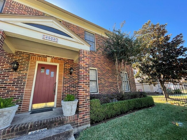 Building Photo - 4630 Clay St Unit 4