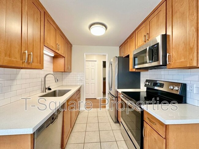 Building Photo - 325 5th Ave S Unit #102