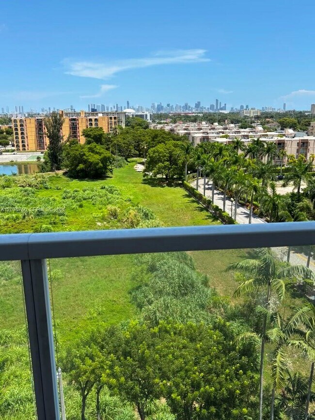 5077 NW 7th St Unit 917