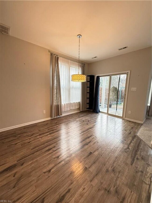 Photo - 3 BR 2.5 BA House