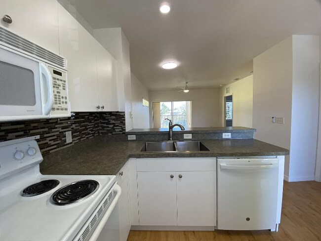 2060 Willow Hammock Cir Unit 305